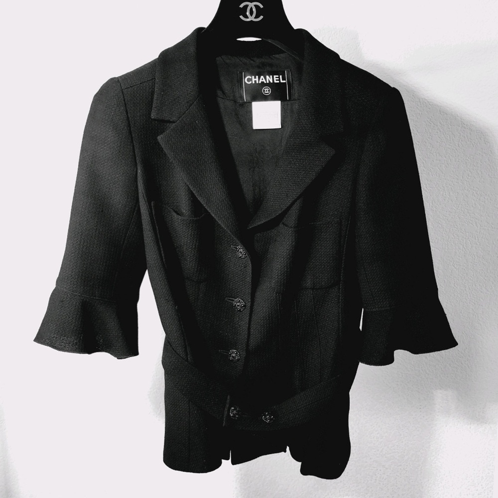 CHANEL vintage boucle jacket